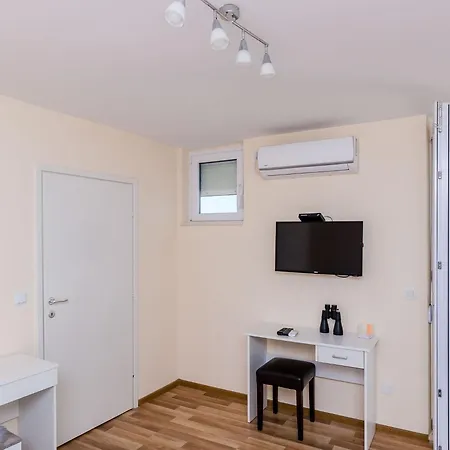 公寓 Vedrana- One-bedroom With Balcony And Sea View 杜布罗夫尼克
