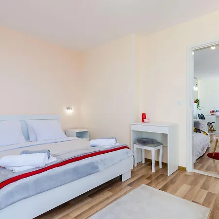 Vedrana- One-bedroom With Balcony And Sea View Apartamento *