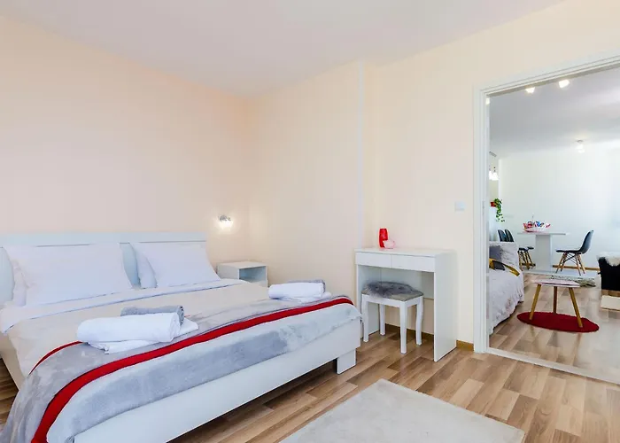 شقة Vedrana- One-bedroom With Balcony And Sea View *