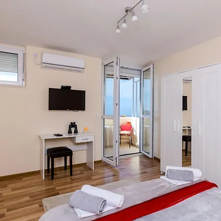 Vedrana- One-bedroom With Balcony And Sea View * דוברובניק