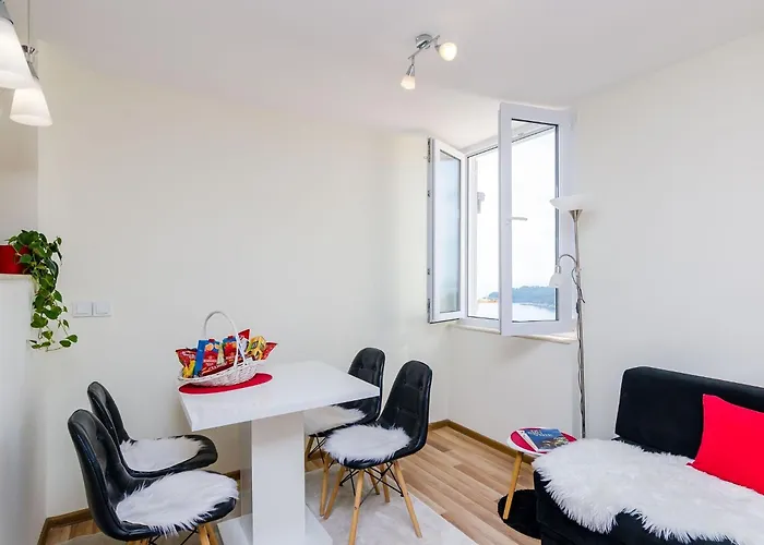 Vedrana- One-bedroom With Balcony And Sea View Appartamento *
